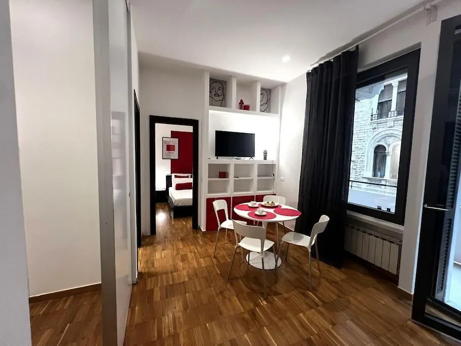 Picasso-Bozzi 59 Apartman Bari 0*,